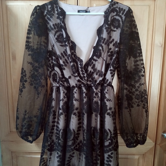 Boohoo Dresses & Skirts - Boohoo black lace skater dress Size 14